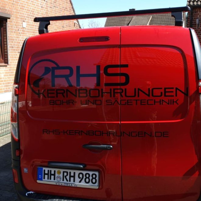 305749bf-42d3-42a1-a2d1-e880be36fd85